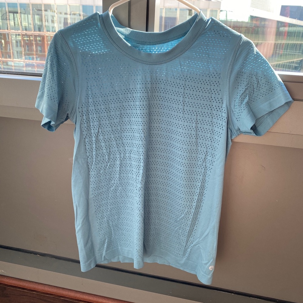 Lululemon Athletica Swiftly Breathe Blue Short Sleeve Tee